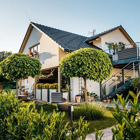 Pod Pustevnami Appartement *